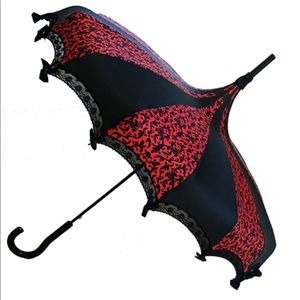 Red small skull umbrella
